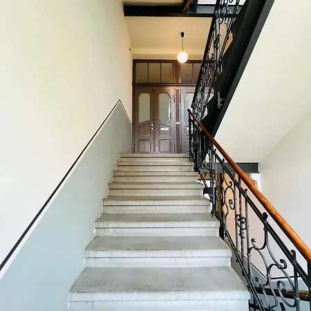 Apartment Atelier Noé Noir - Kunstvoll Wohnen - Wunderbares Frühstück Möglich - Ruhig Und Nah Am Zentrum - *