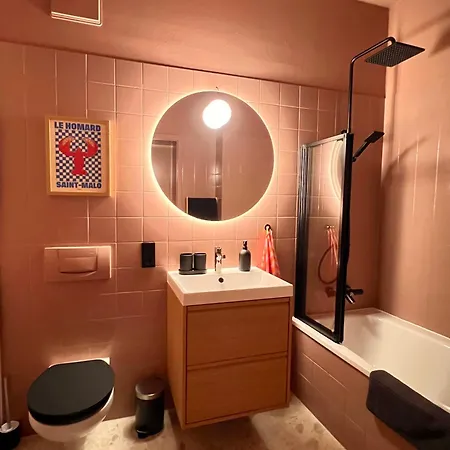 Atelier Noé Noir - Kunstvoll Wohnen - Wunderbares Frühstück Möglich - Ruhig Und Nah Am Zentrum - *