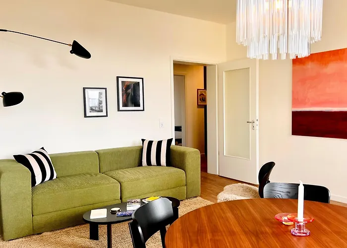 Atelier Noe Noir - Kunstvoll Wohnen - Wunderbares Fruehstueck Moeglich - Ruhig Und Nah Am Zentrum - Διαμέρισμα Κέμνιτς