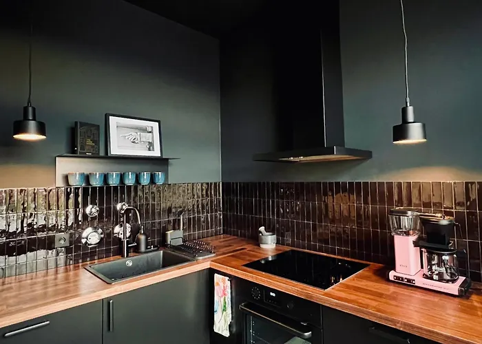 Atelier Noe Noir - Kunstvoll Wohnen - Wunderbares Fruehstueck Moeglich - Ruhig Und Nah Am Zentrum - *