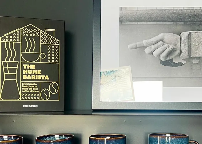 Apartment Atelier Noe Noir - Kunstvoll Wohnen - Wunderbares Fruehstueck Moeglich - Ruhig Und Nah Am Zentrum -